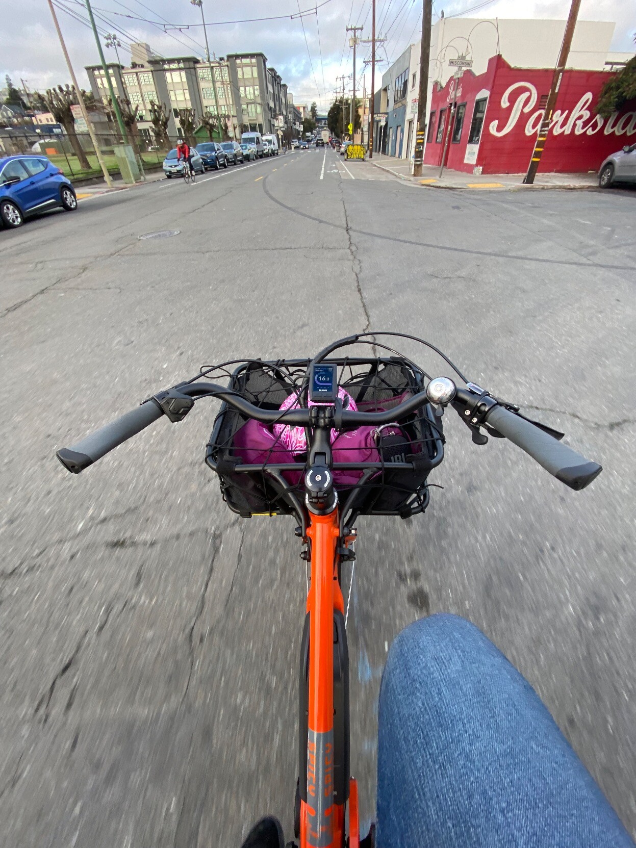 same POV and speed as previous shot, on 17th st westbound, passing Jackson Park and Thee Parkside. Jackson Park is being completely redone next year and so they are topping all the trees that line the park to pre down to 10' stumps. It's a bummer, but the new park should be great... in 2026.